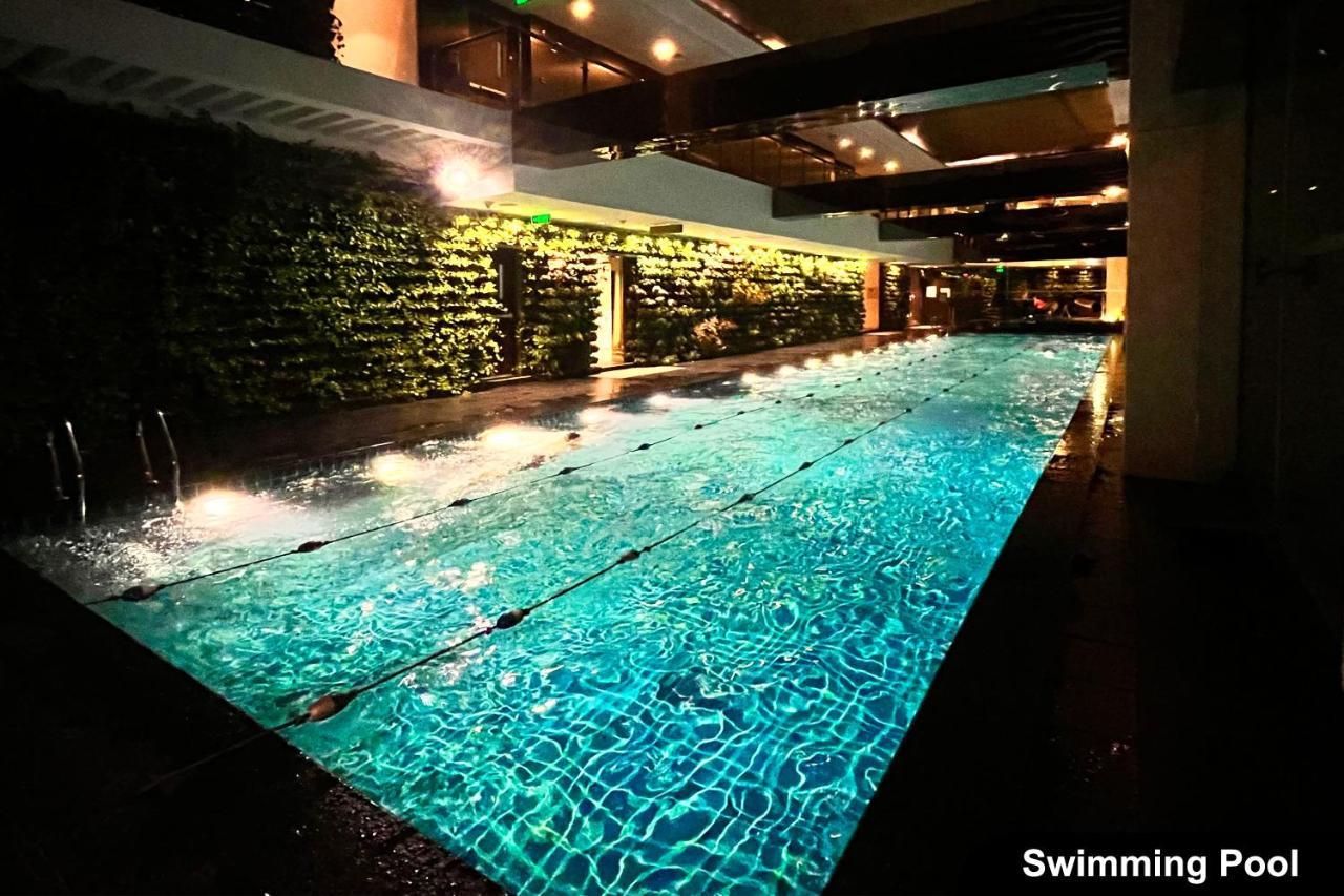 The Gramercy Residences Manila Exterior photo